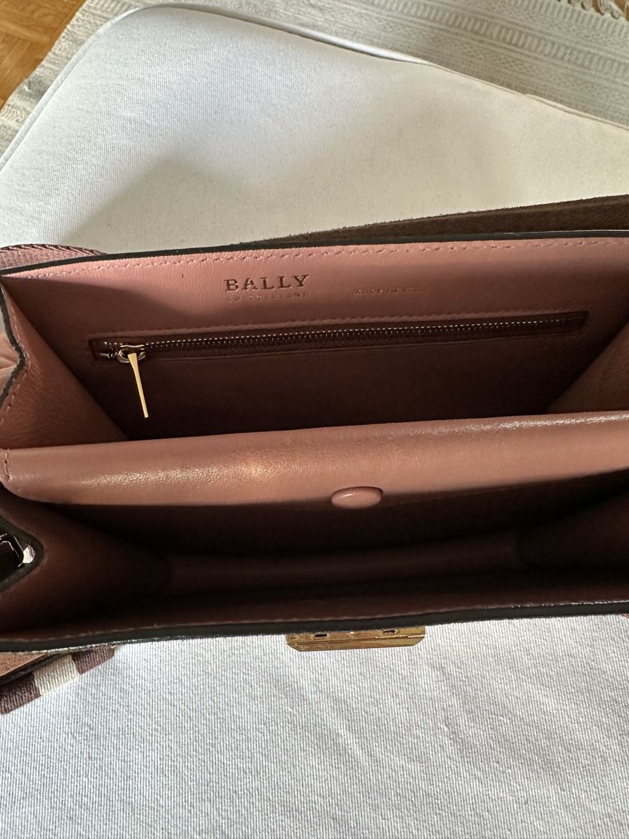 Bally Borse da donna: Bally Wildleder Crossbag – Usato da Niederteufen venduto da nana65 2