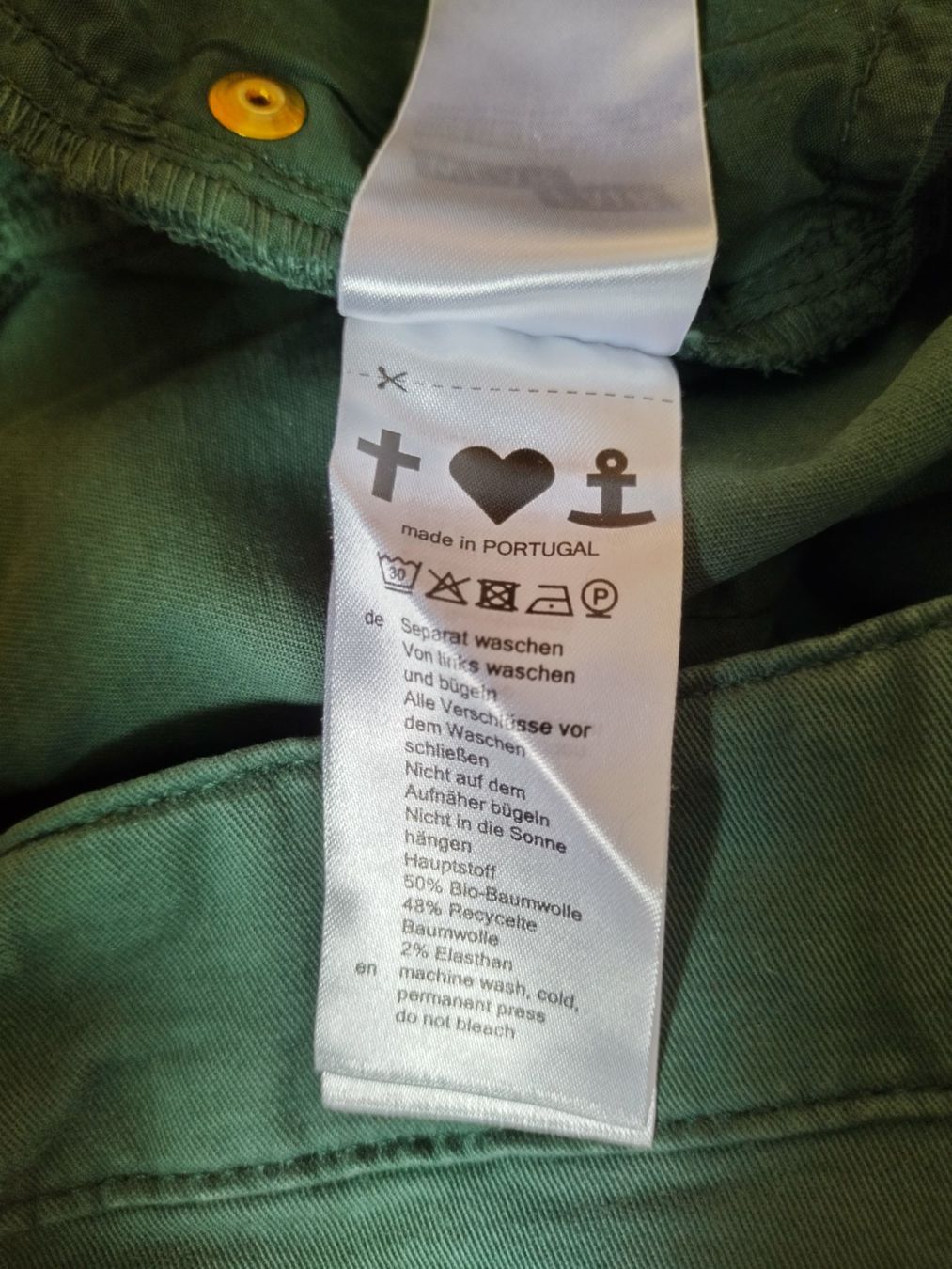 Pantaloni: Blutsgeschwister Damenhose Grün Gr. M – Usato da Bern venduto da vodabine 1