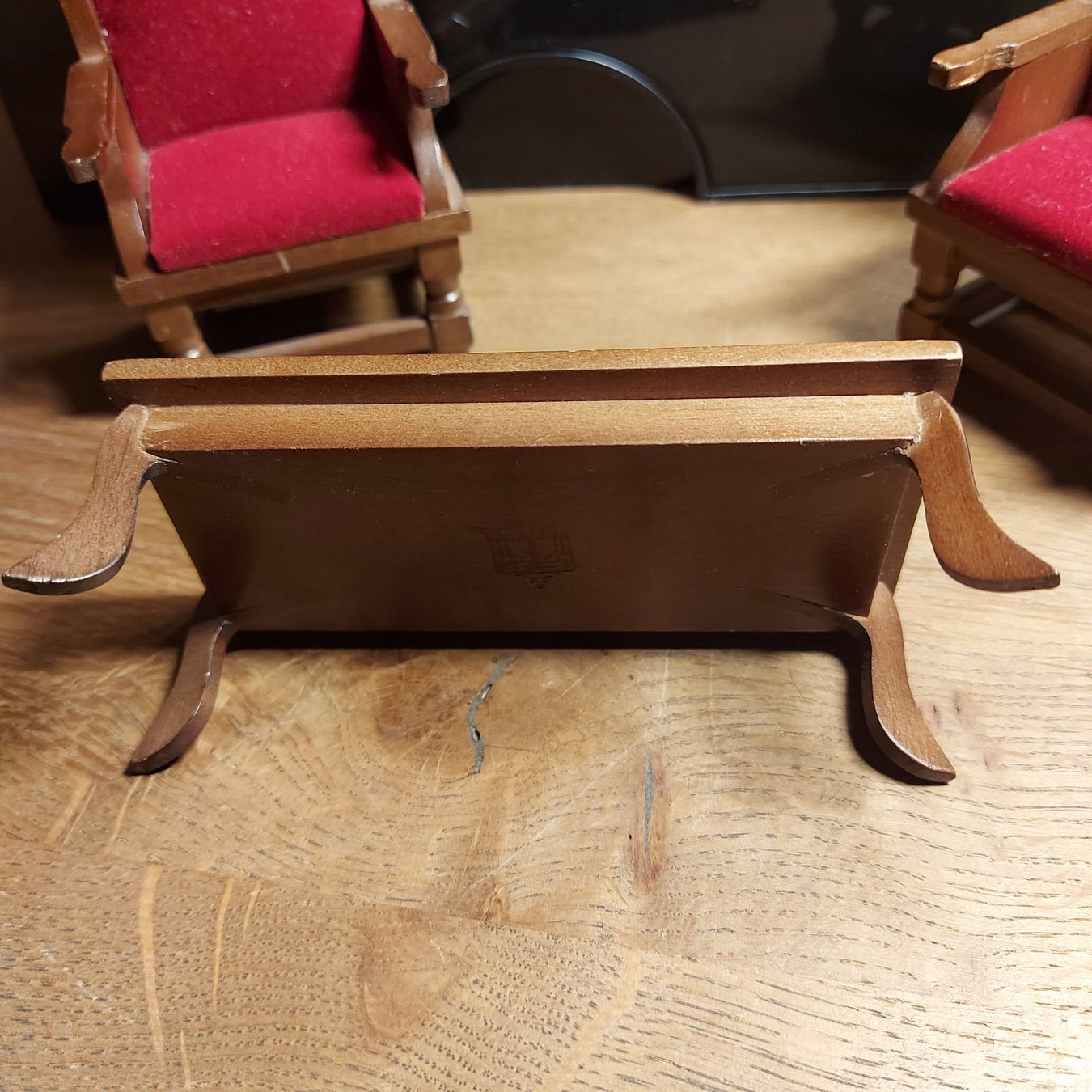 Puppenhäuser & -möbel: Puppenhausmöbel Sofa rot Miniatur Möbelstück – Gebraucht aus Schlieren von Svenja7 4