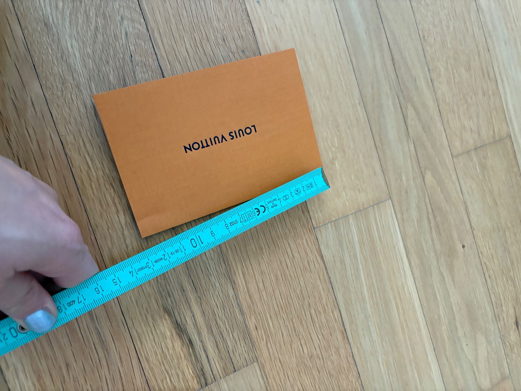 Louis Vuitton Borse: LOUIS VUITTON Envelope 9 x 13 cm – Nuovo (secondo la descrizione) da Muzzano venduto da Sidney_3 3