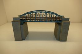 Vollmer H0: Kleine Bogenbrücke mit Brückenpfeilern