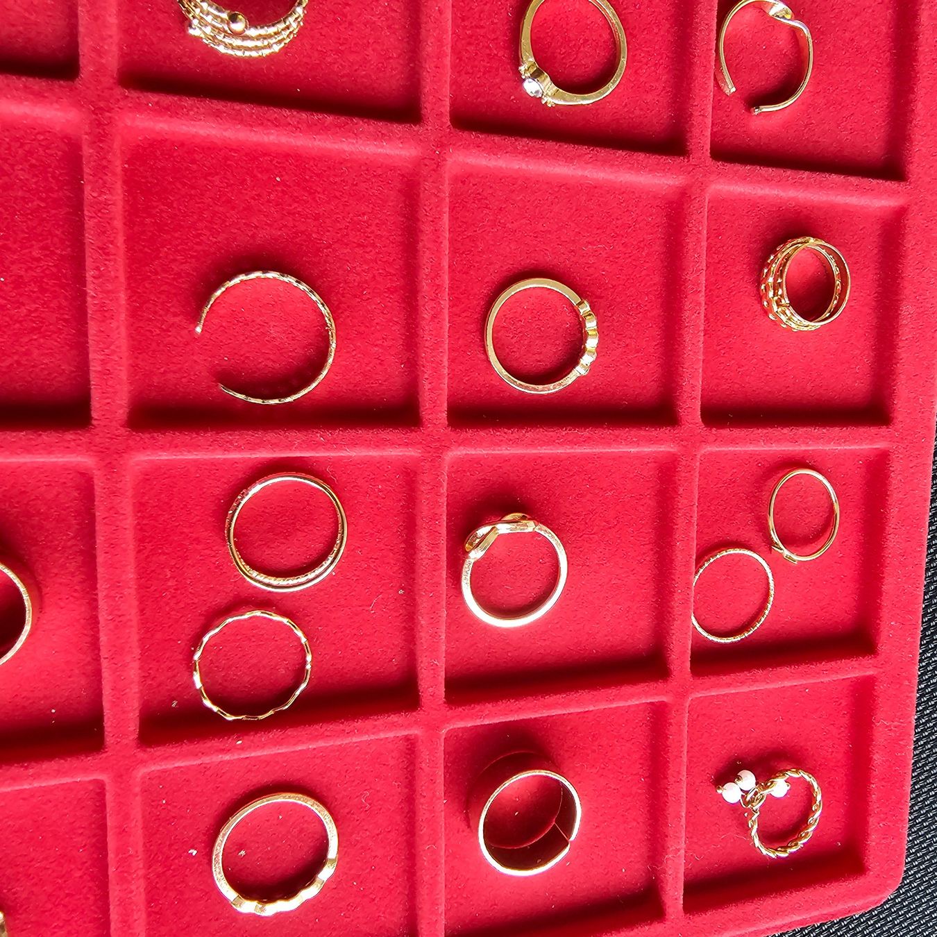 Sonstiger Schmuck: 28 st ringeschmuck lot – Neu und originalverpackt aus wolfhalden von 46464646 6