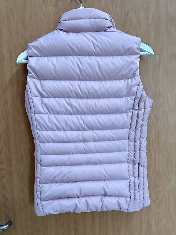 Gilets & Westen: Rosa Daunengilet s.Oliver Grösse 34 – Gebraucht aus Weinfelden von tan_xn5p 1