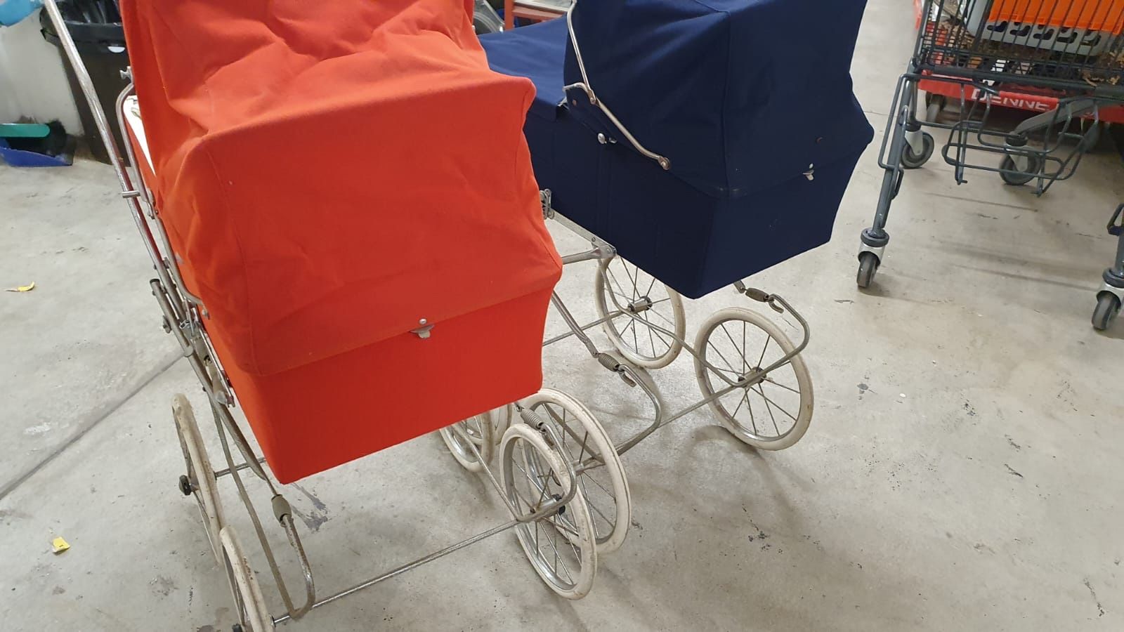 Carrozzine per bambole: PUPPENWAGEN 2 STK. – Usato da Dietikon venduto da brocki-eyra 8