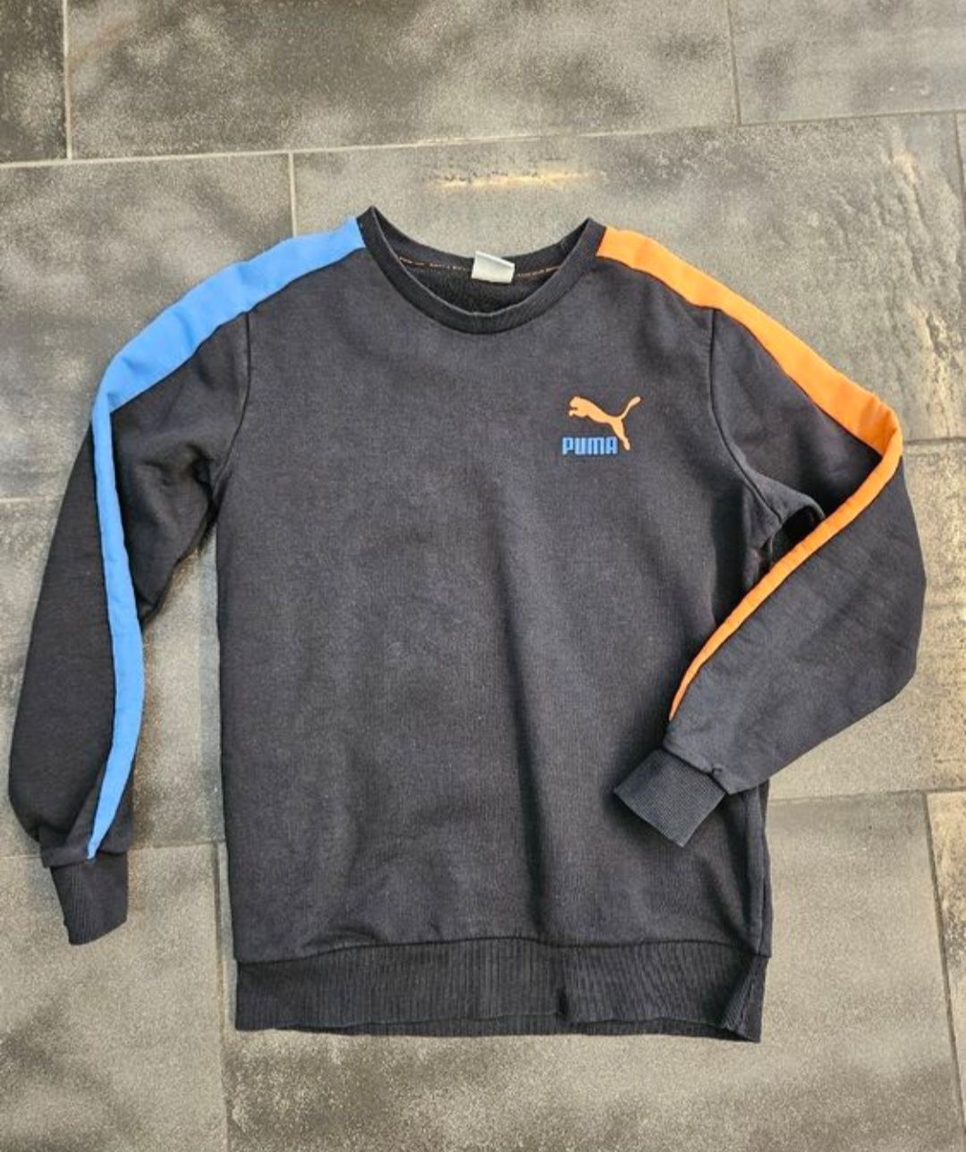 Puma Maglioni & Felpe: Puma Pullover schwarz blau orange 80er style Gr S  – Nuovo (secondo la descrizione) da Anwil venduto da tamoos 2
