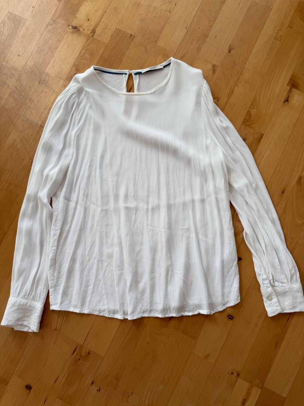 Esprit Camicette: Leichte weiisse Esprit Bluse mit langen Ärmeln – Nuovo (secondo la descrizione) da Tegerfelden venduto da Pompei90 2