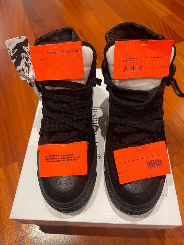 Off-White Scarpe da donna: Off white off court sneakers 36 37 – Nuovo (secondo la descrizione) da Kilchberg ZH venduto da cruella 2