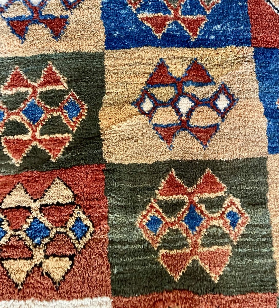 Gabbeh Tapis: Tappeto Gabbeh 210 x 227 cm – D'occasion à Odogno par chi_ds8t 8