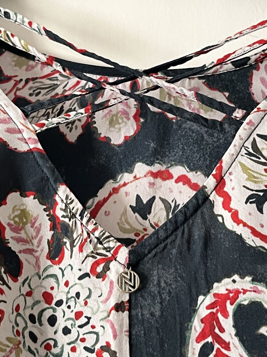 Nile Tops: Haut NILE – Gebraucht aus Lausanne von micou47 2