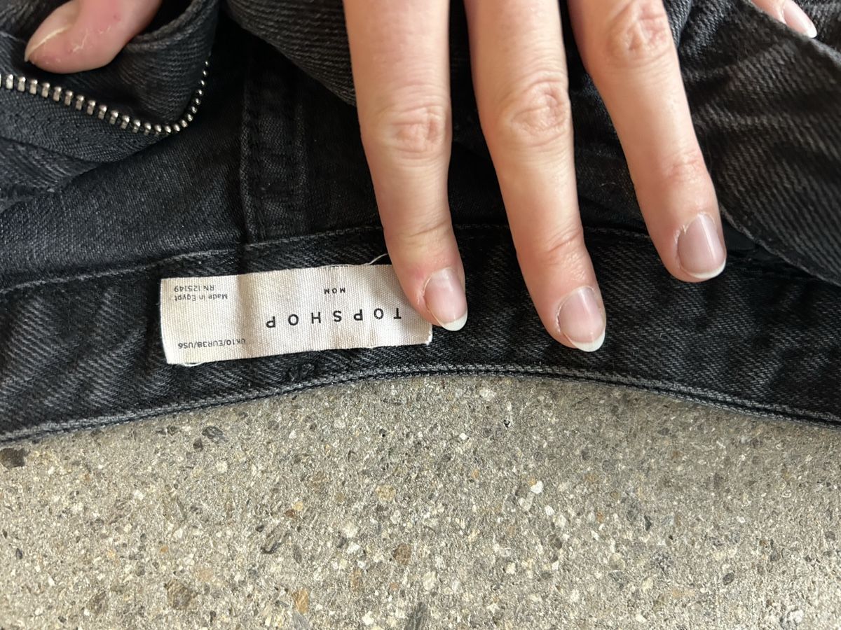 Pantaloni: Zerrissene Hotpants Gr. 38 – Usato da Aarau venduto da megandris 2