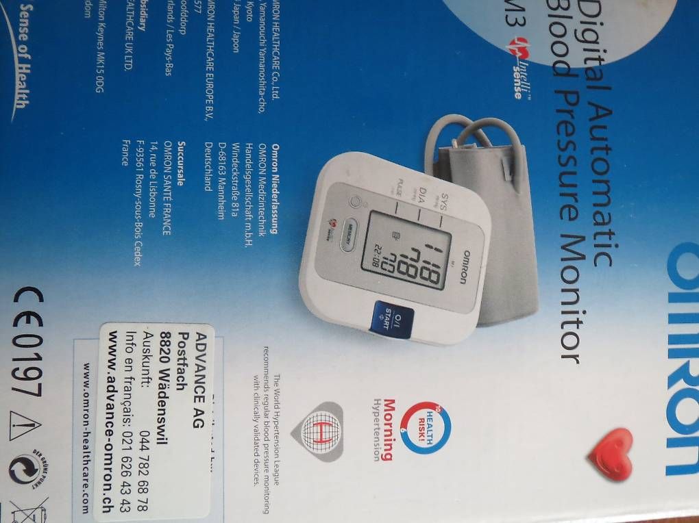 Omron Attrezzature mediche: Blutdruckmessgerät, Omron M3, Intellisense, Apotheke – Usato da Bettlach venduto da Pazan75 1