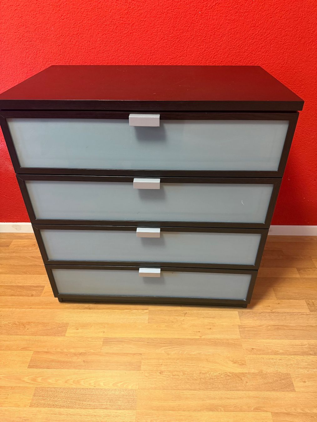 Commodes: Kommode mit 4 Schubladen – D'occasion à Killwangen par san_59vc