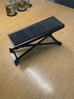 Repose-pied pliable Tornado pour guitare