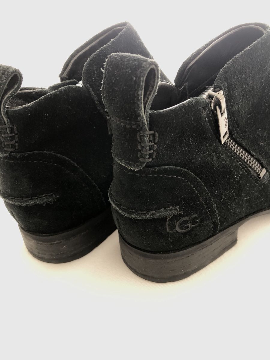 Ugg Scarpe da donna: UGG  Stiefelette aus Wildleder, Gr 37, Schwarz – Usato da Zürich venduto da jmo_zs7g 1