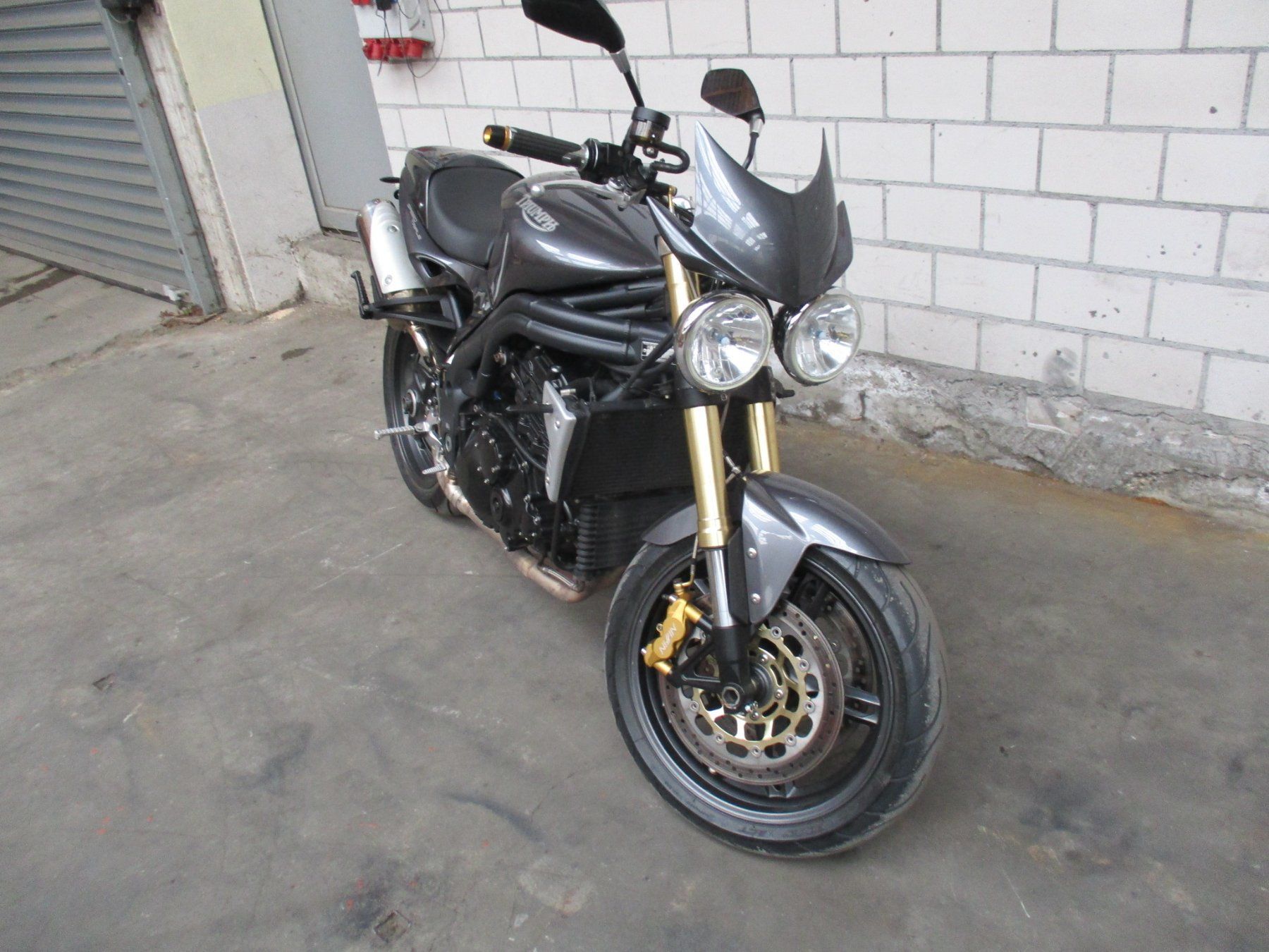 Triumph Strada: Triumph speed triple 1050 – Usato da Seon venduto da zomahandel 5