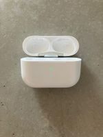 Apple AirPods Pro 1 Charging Case