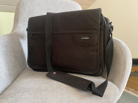 Samsonite Umhängetasche / Laptoptasche schwarz