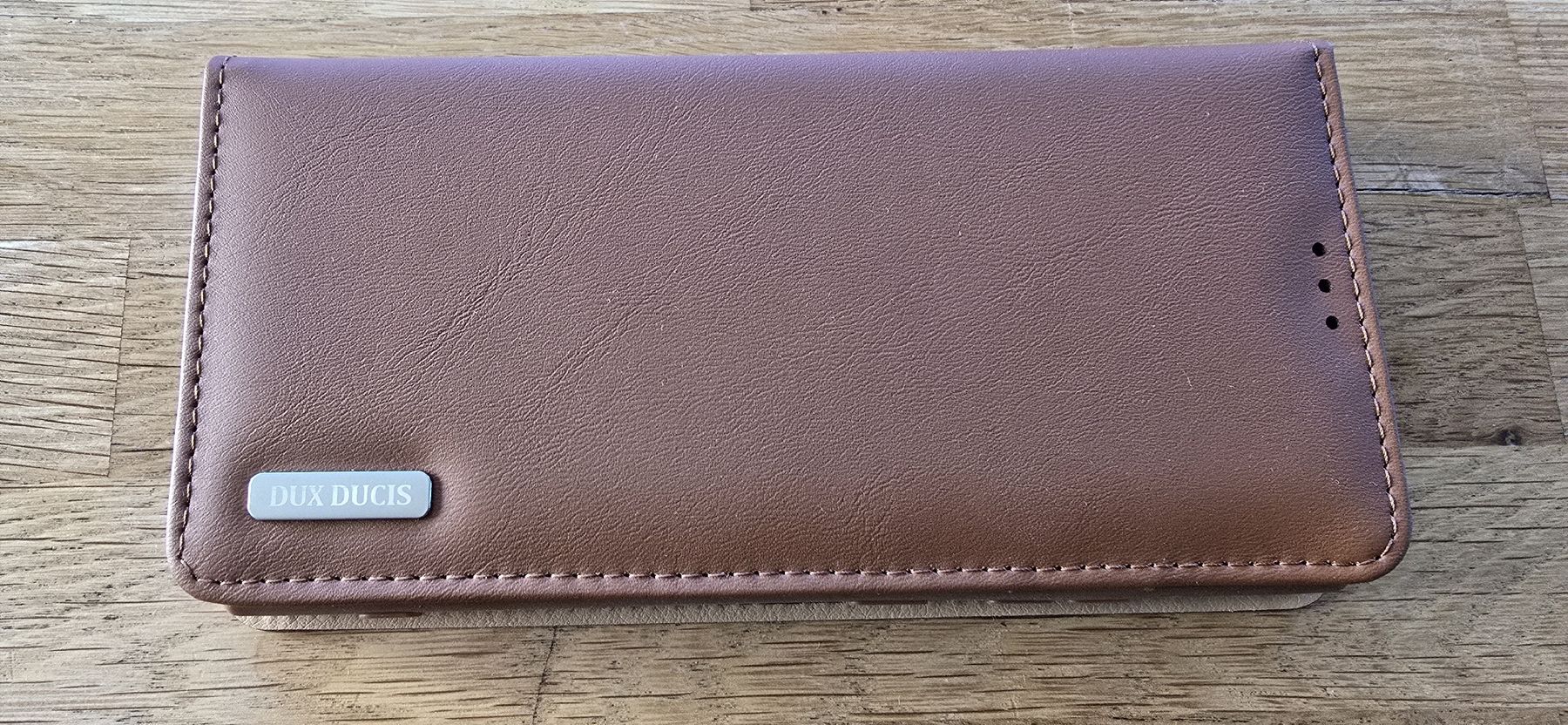 Samsung Cover & Protezioni schermo: Samsung Galaxy S24 Ultra Lederhülle – Nuovo e nell'imballaggio originale da Emmetten venduto da Amelandrea 1