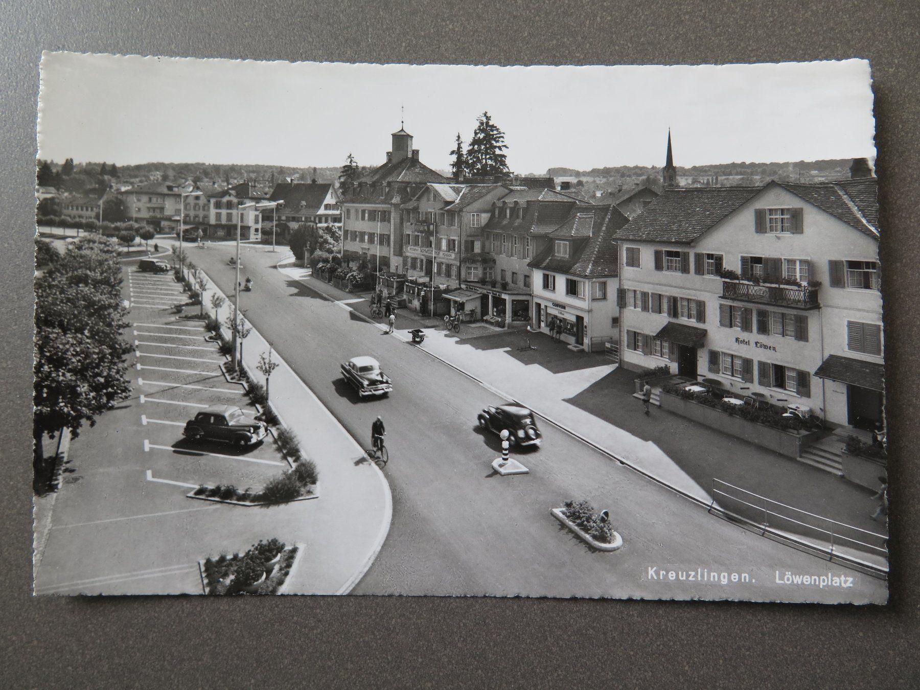 Cartoline postali: KREUZLINGEN - LÖWENPLATZ - OLDTIMER – Usato da Wittenbach venduto da lipasal