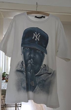 Brooklyn Mint - Notorious B.I.G Airbrush T-Shirt