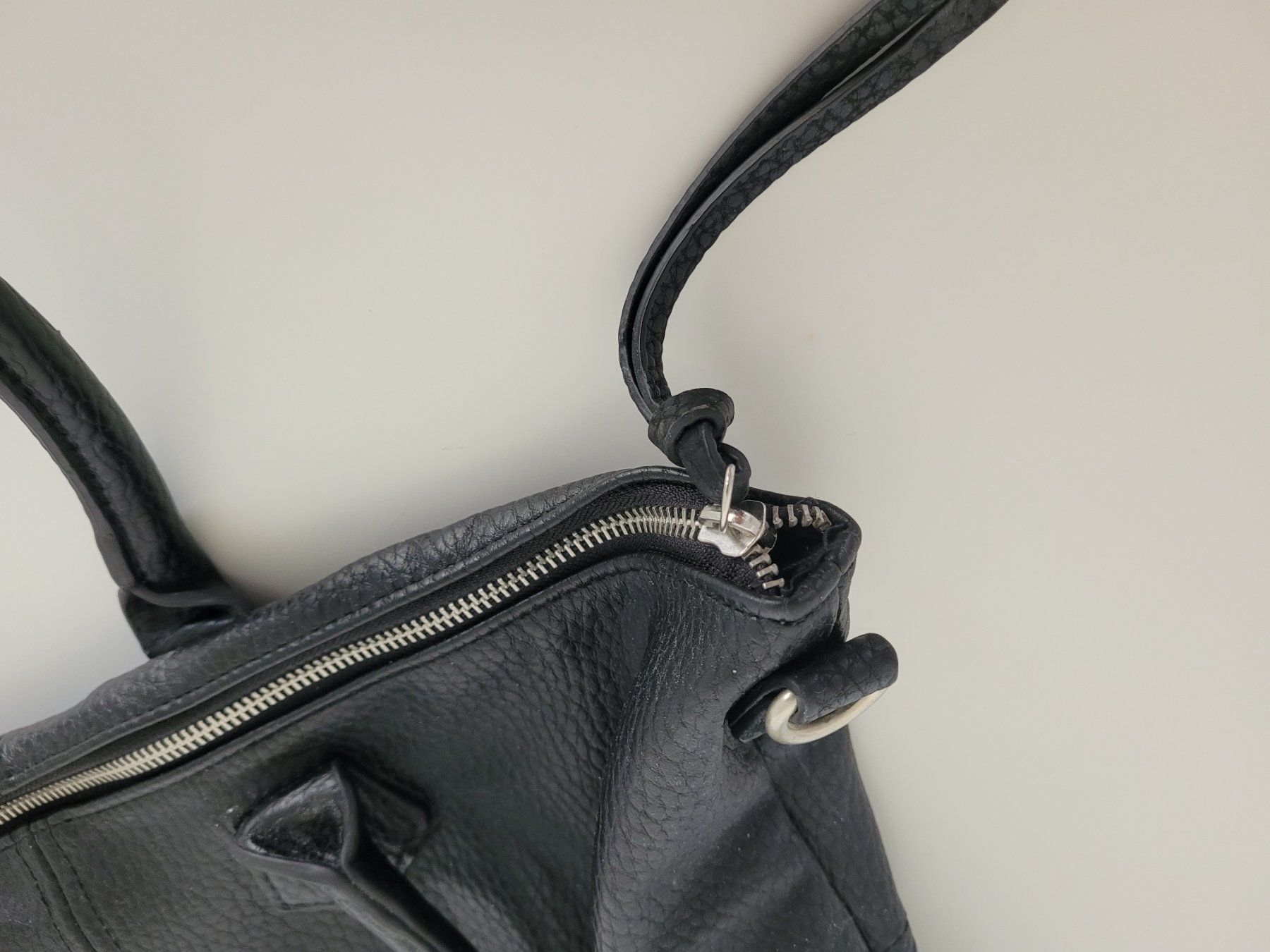 Borse da donna: Schwarze Tasche Shopper – Usato da Aarburg venduto da NDK 2