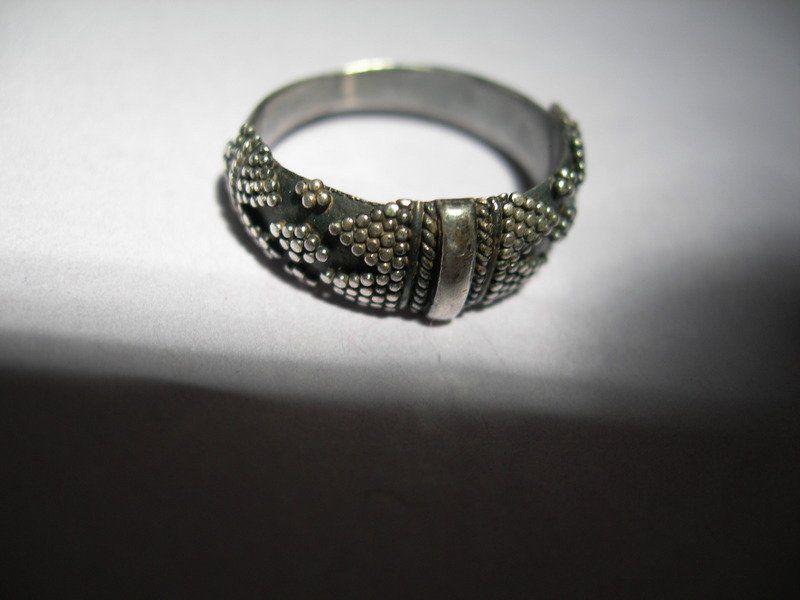 Ringe: Ring Metall alt gemustert einteilig Zustand gebraucht – Gebraucht aus Langenthal von milsgreen 3