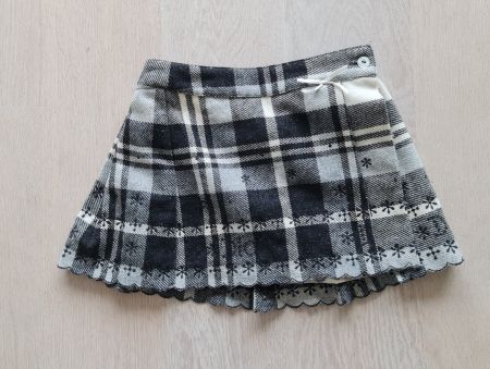 Rock, Christian Dior, 2 Jahre