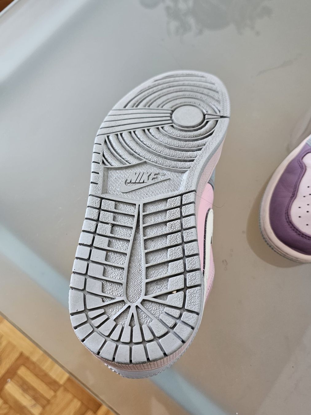 Scarpe da donna: Nike Air Jordan 1 Low SE EASTER PASTEL Champagne Multi – Usato da Prilly venduto da kaltri 3
