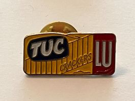 1 Pin Tuc Crackers