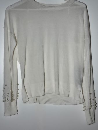 Pullover mit Perlen