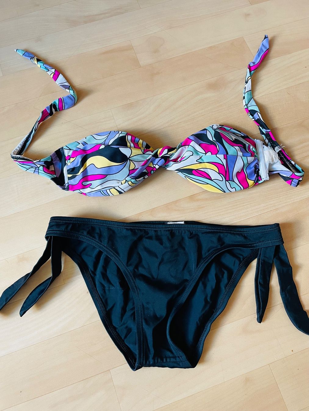 Guess Badekleider & Bikinis: 3 pieces bikini S/M (Zara/Guess) – Gebraucht aus Zürich von Angela_Fashion_Lover 2