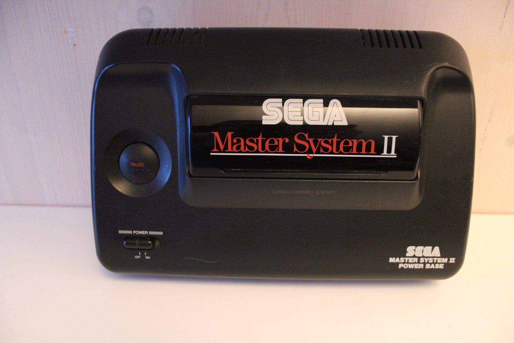 Sega Konsolen: SEGA Master System 2 Konsole inkl. Alex Kidd und Sonic 1 / 2 – Gebraucht aus Münsingen von  2