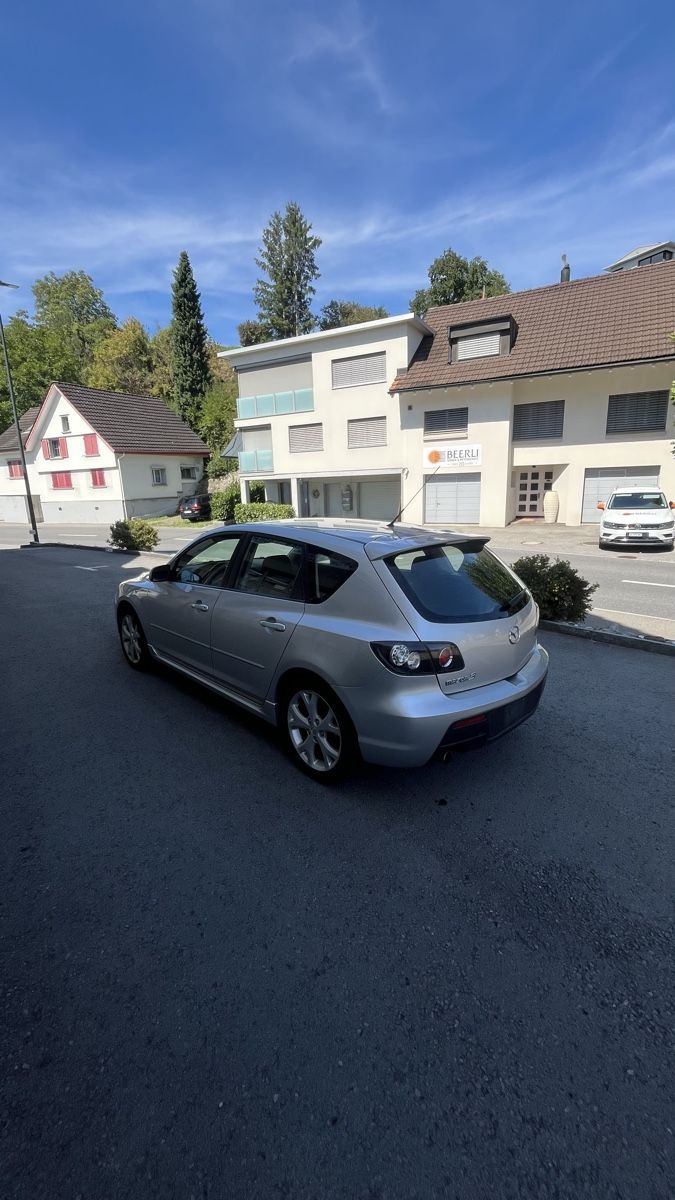 Mazda Autos: Mazda 3 2.0 – Gebraucht aus Montlingen von aar_h5mj 2
