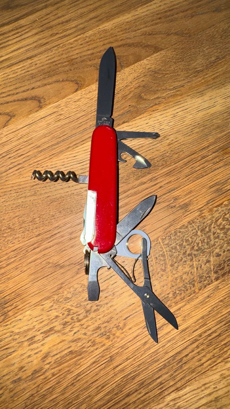 Victorinox Couteaux de poche: Victorinox Sackmesser Gross. – Neuf (Voir description) à Burgdorf par Catbagger64 2