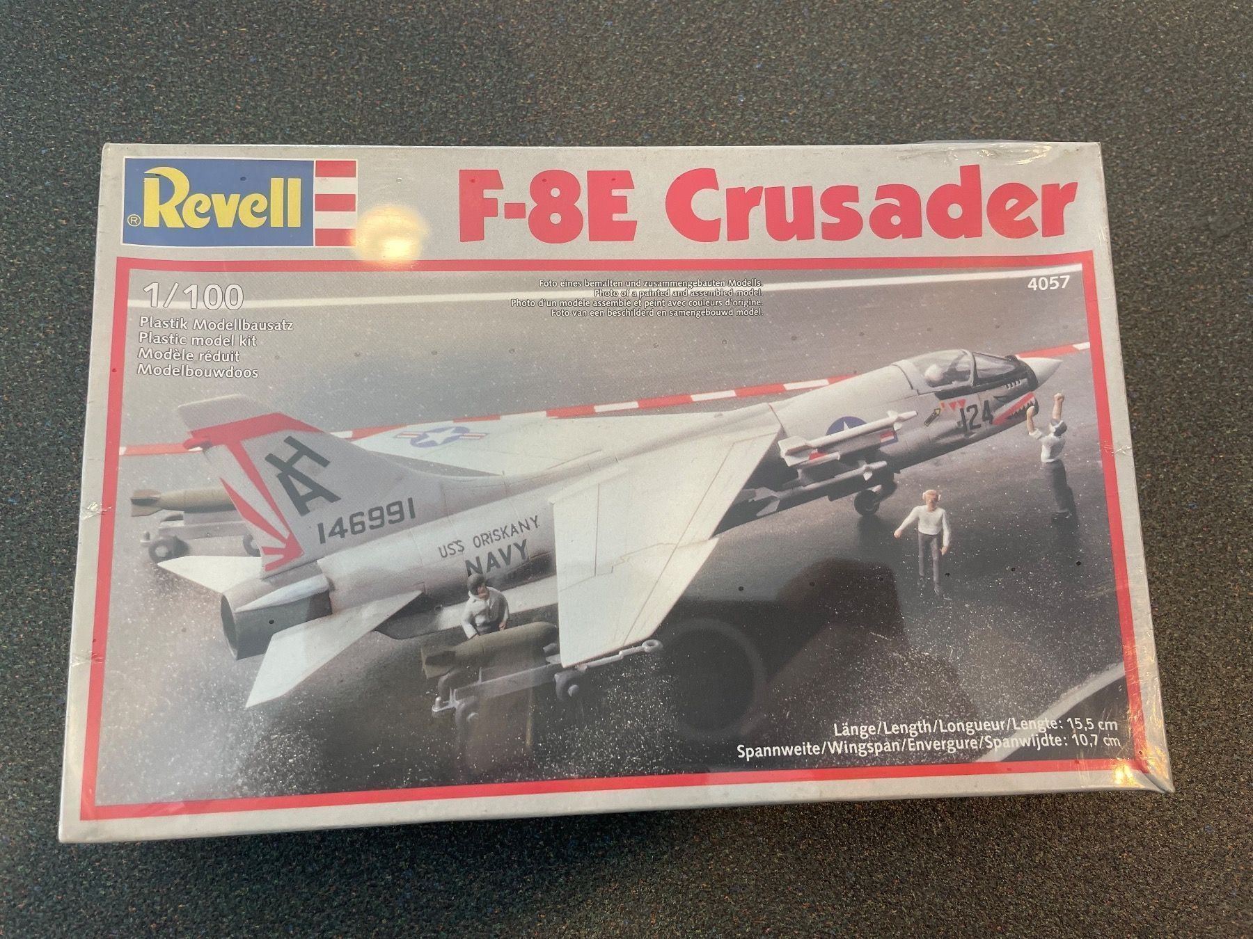 Revell Modellbausätze & Standmodelle: Revell 1:100 F-8e Crusader 4057 – Neu und originalverpackt aus Chiasso von Carrara-Modellismo