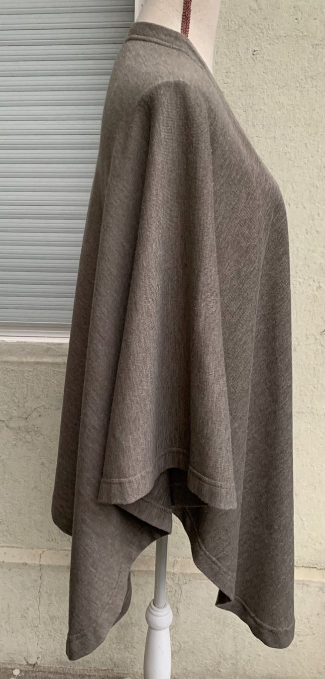 Benetton Altro in Moda donna: Superbe cape poncho BENETTON ouvert devant 60%laine t.S – Nuovo (secondo la descrizione) da Martigny venduto da only__you 5