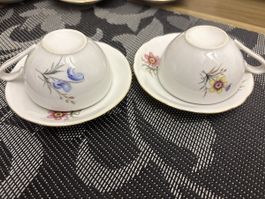 6 Kaffeetassen mit Untertellern, Qualitaets Porzellan Set
