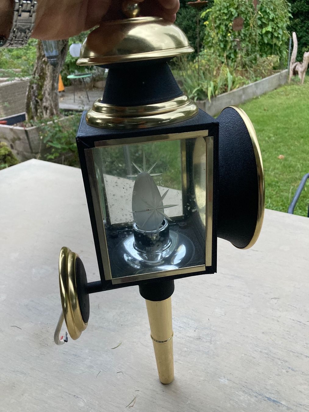 Lampade: Schöne Kutscherlampe elektrifiziert – Usato da Moerschwil venduto da Corsica61