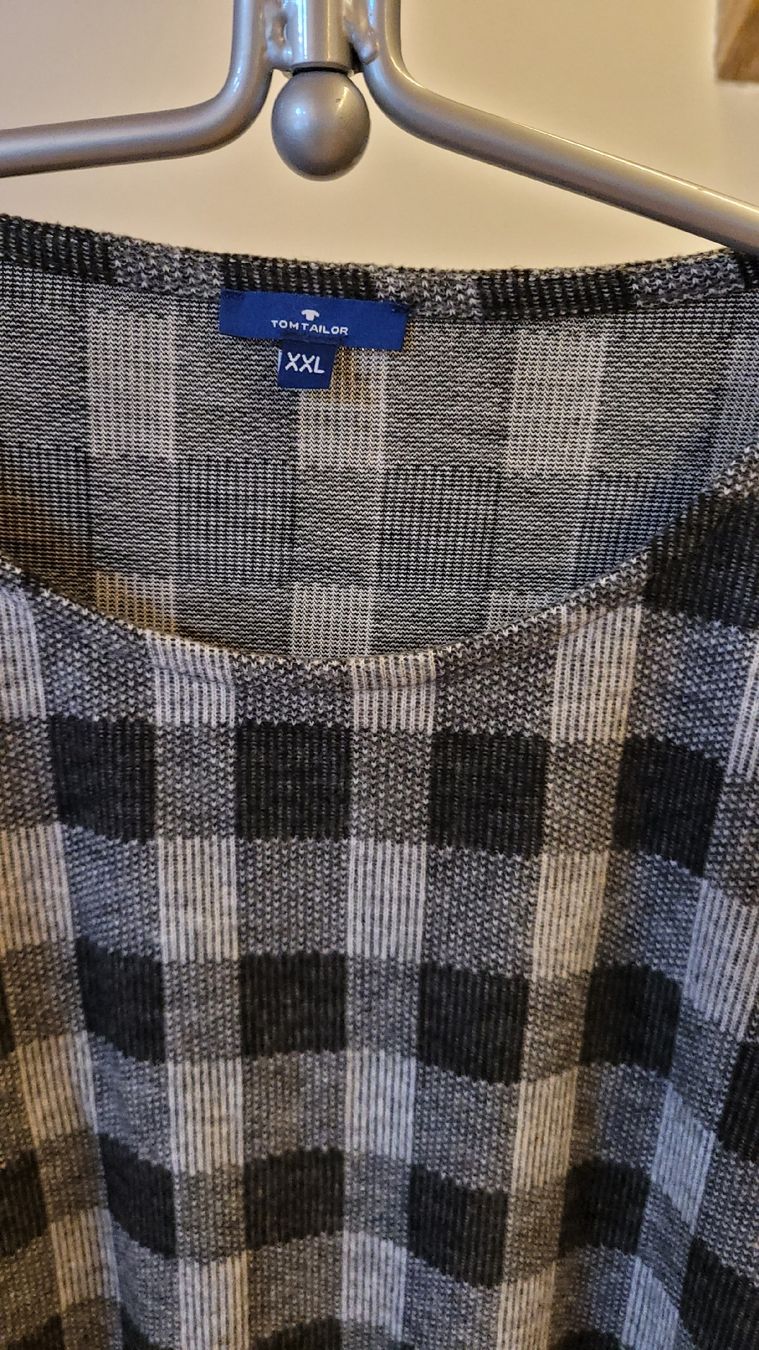 Tom Tailor Pullover & Sweatshirts: Tom Tailor Winterpullover kariert grau schwarz L / XL – Gebraucht aus Horgenberg von Klatschmohnmaria 1