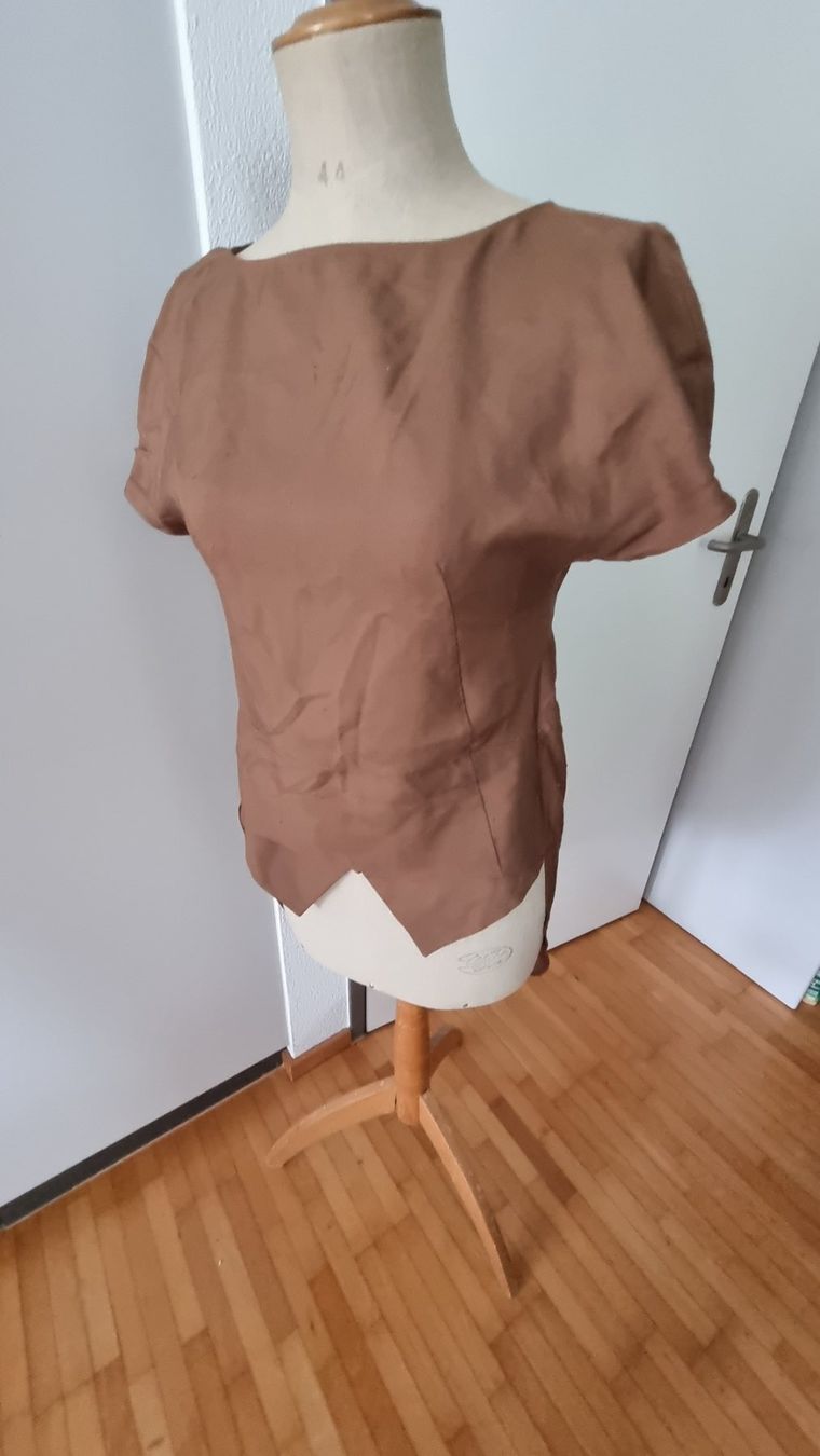Camicette: Agnona Bluse Seide Silk – Usato da Riedikon venduto da Winter21. 4