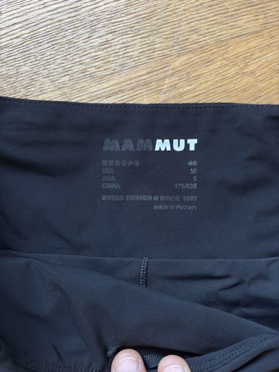 Mammut Pantaloni: Mammut Trailrunning Short - S – Usato da Engelberg venduto da mrn4 2