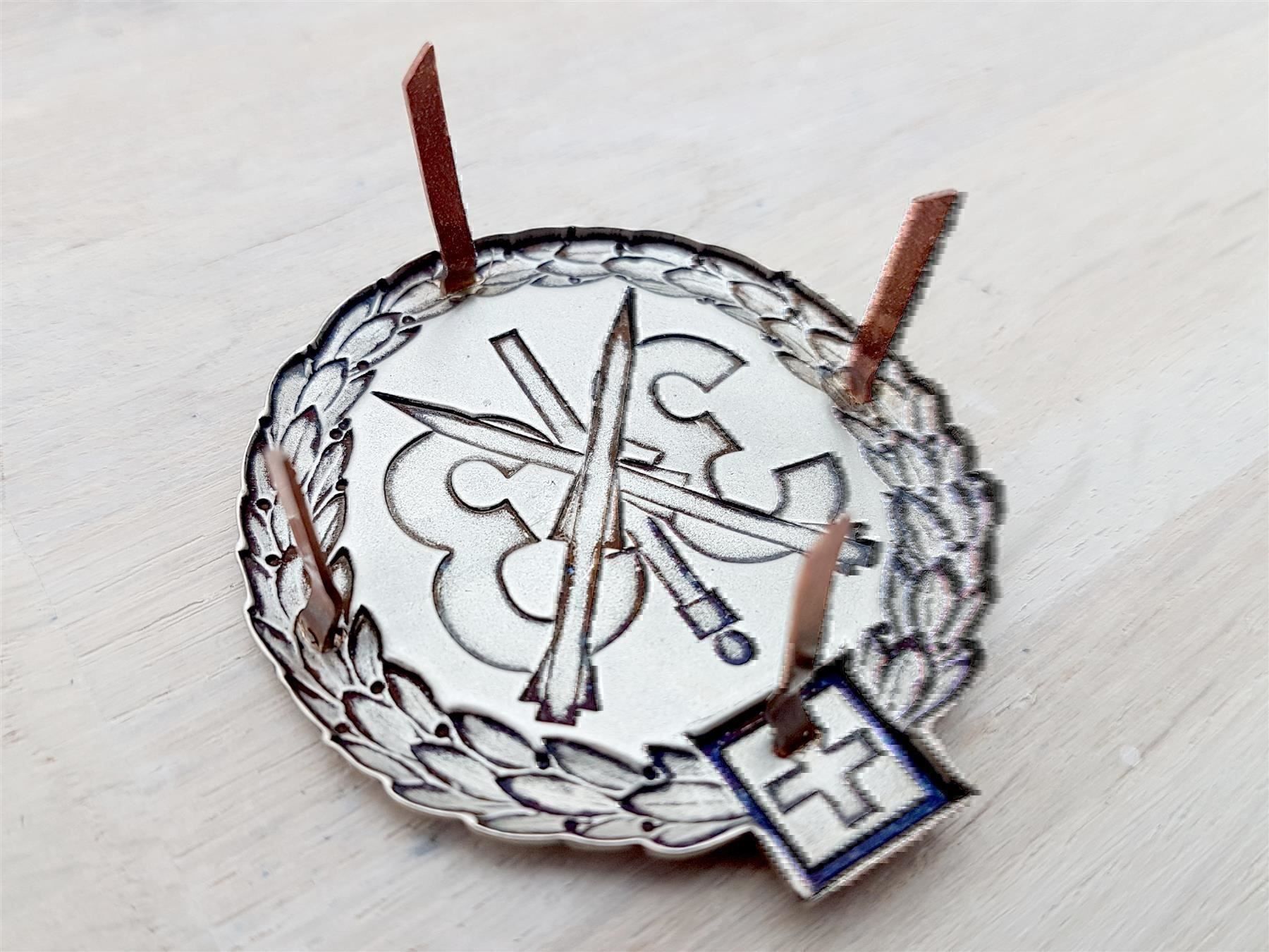 Placchette & Badge: Béret Emblem LVb Flab 33 FOAP DCA 33 – Usato da Erlinsbach venduto da S700 1