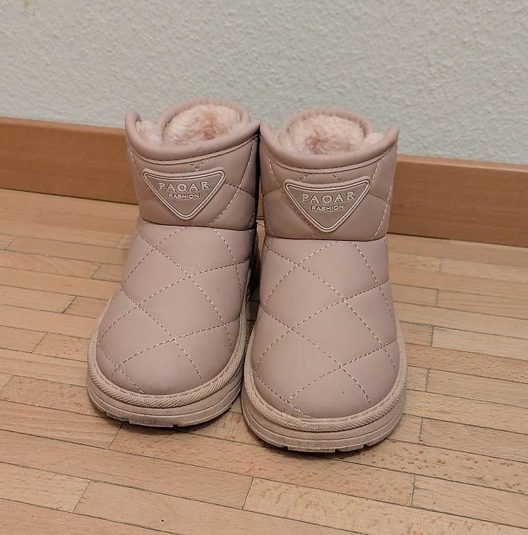 Scarpe per ragazze: Warme Winterschuhe, Grösse 31 – Usato da Zürich venduto da jnurk17