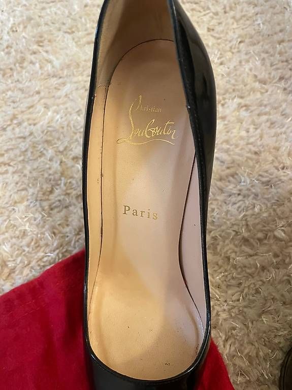 Christian Louboutin Scarpe da donna: Lack Leder Louboutin 36 – Usato da Zürich venduto da Norelie 1