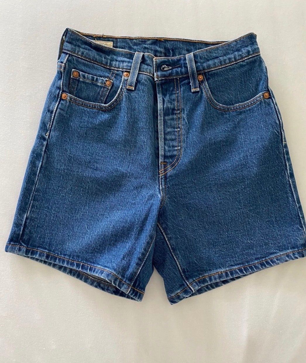 Levi's Jeans: Shorts 501 von LEVI'S – Neu (gemäss Beschreibung) aus Gondiswil von shaenu