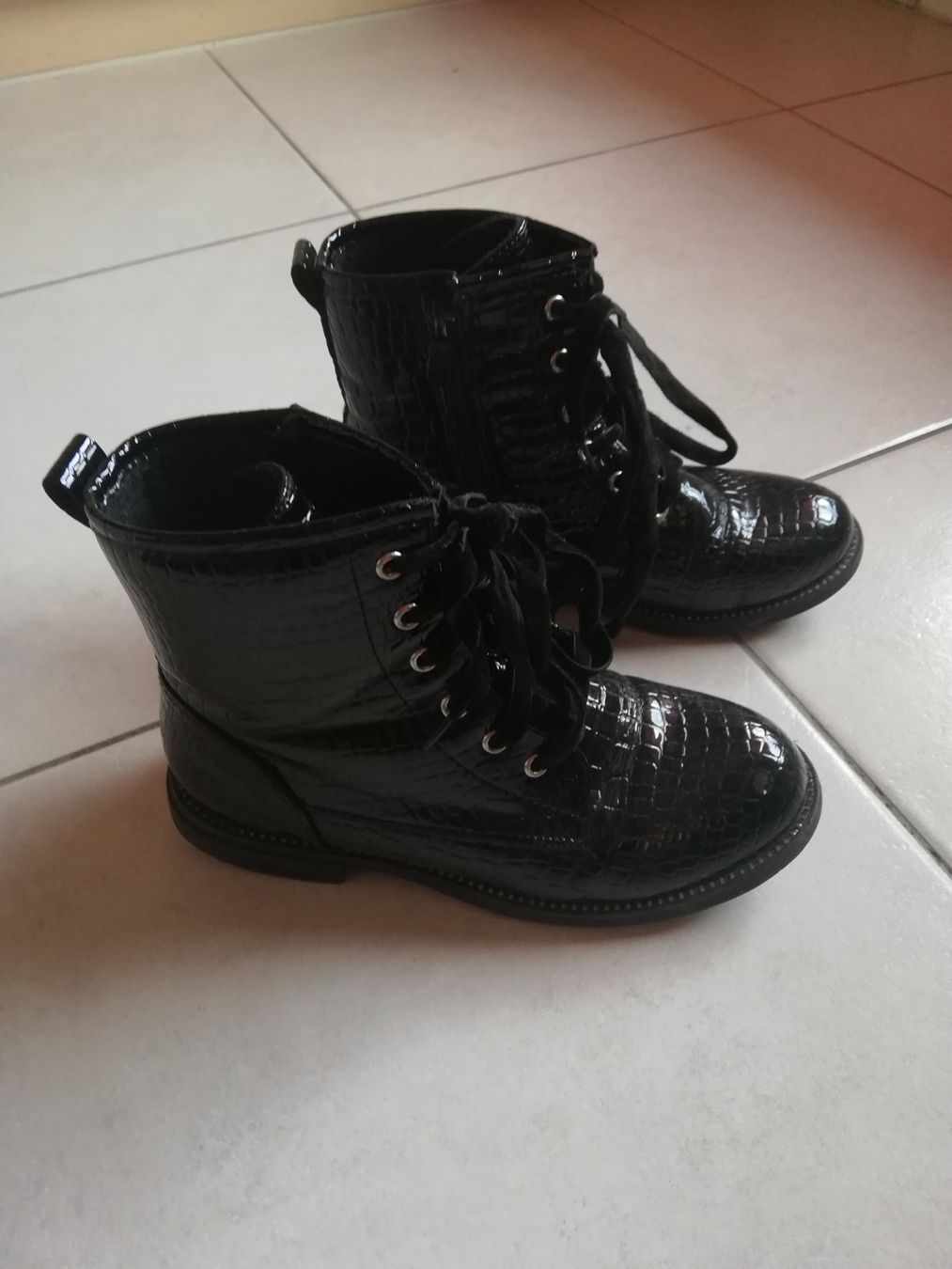 Chaussures filles: Schuhe Gr.35 – D'occasion à Adelboden par Lammhult 1