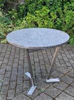 Granit-Gartentisch massiv mit Chromstahlfüssen