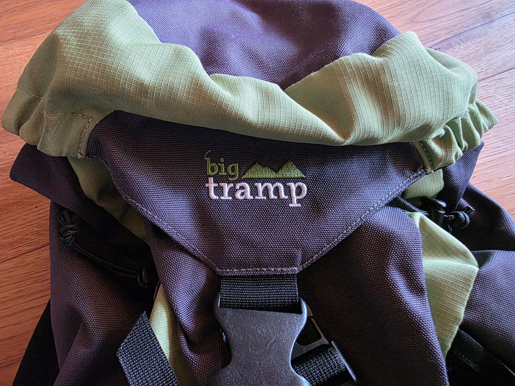 Zaini: Big Tramp Airflow 25 Rucksack grau/grün – Usato da Walterswil BE venduto da Lonitti