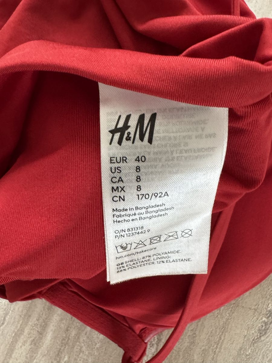 H&M Maillots de bain & Bikinis: Badeanzug H&M rot Grösse 40 – D'occasion à Galgenen par Vintluxe 2
