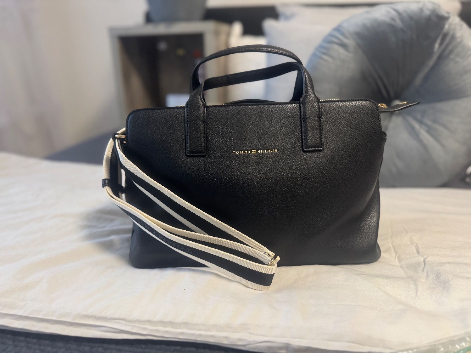 Tommy Hilfiger Taschen für Damen: Sac – Neu (gemäss Beschreibung) aus Nyon von gen_729p
